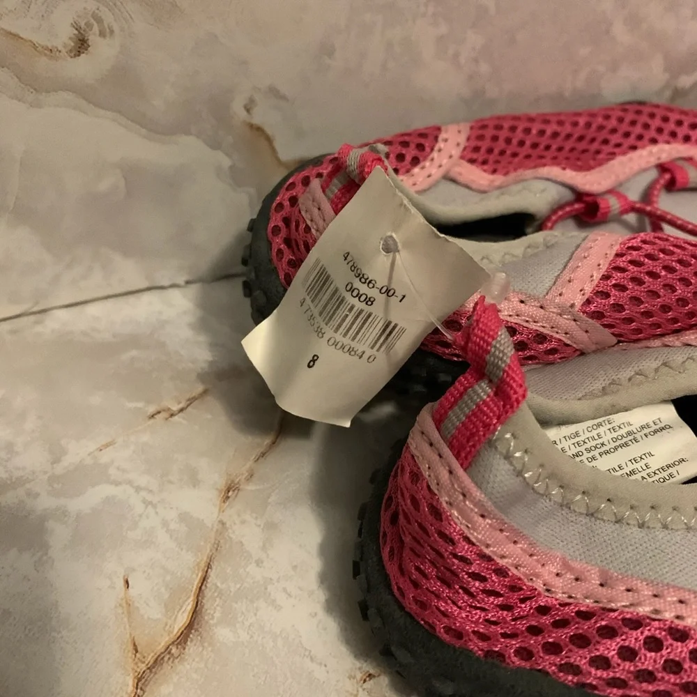 Old Navy 8 toddler water shoe slip on slipper grip beach pool gray pink stretch